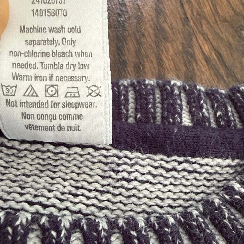 NWOT Kids Gymboree Navy Crewneck Sweater Sz M (7-8)